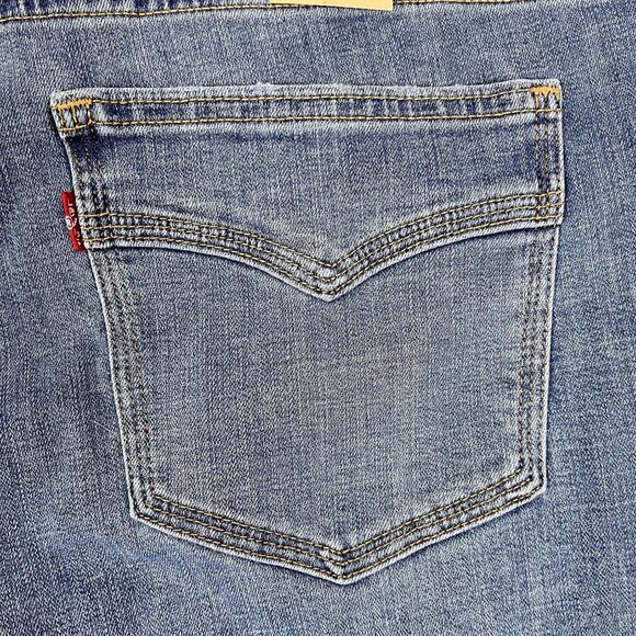 NWT Levi's Classic Bootcut Blue Jeans Size 24 - 44" waist x 31" inseam x 13" ris - Picture 3 of 8